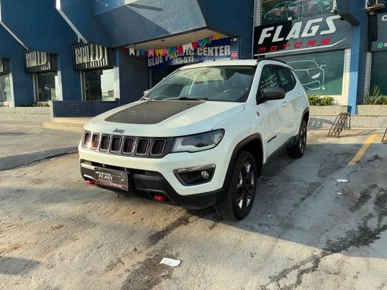 JEEP COMPASS 2.0 16V DIESEL TRAILHAWK 4X4 AUTOMÁTICO JEEP COMPASS 2.0 16V DIESEL TRAILHAWK 4X4 AUTOMÁTICO